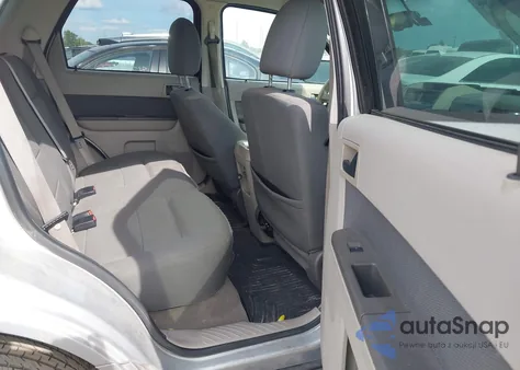 2009 Ford Escape Xlt from USA, damaged, VIN 1FMCU03769KB63257